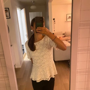 T-shirt - Jätte jätte fin men lite stor💕