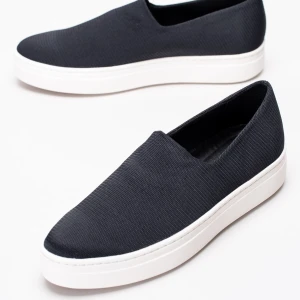 vagabond - vagabond sneakers i nyskicka helt utan defekter nypris 750kr