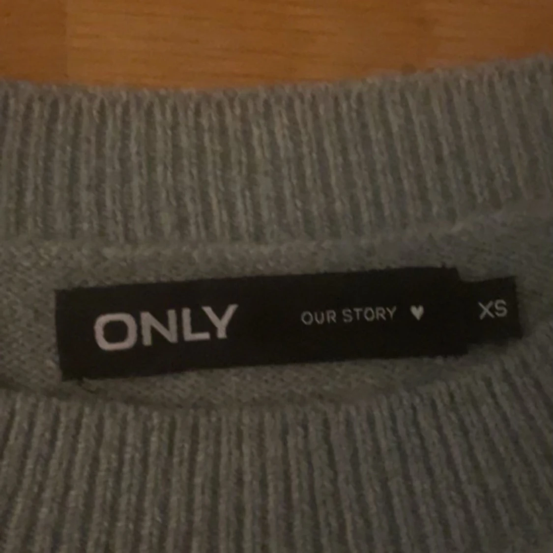 grå/grön stockade tröja - 90