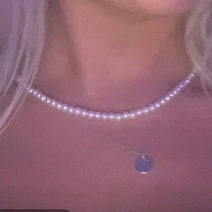 Pärlhalsband  - Använd 2gånger. 💖