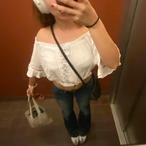 Off the shoulder top - White off the shoulder summer top 🌼☀️