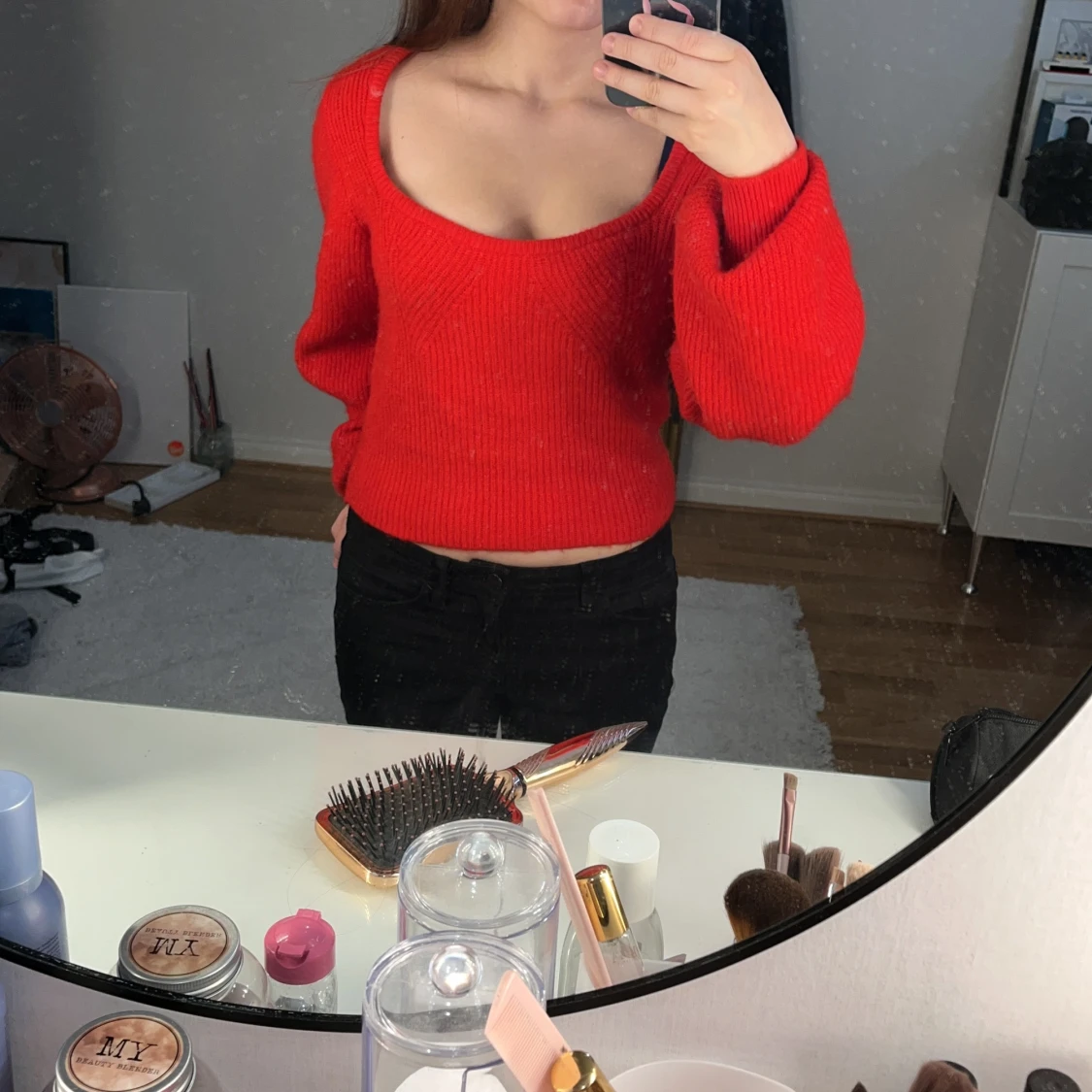 Stickad röd tröja  - 91