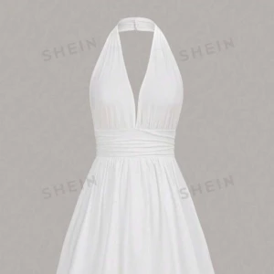 Studentklänning  - Helt oanvänd studentklänning, kan även användas vid andra tillfällen🤍skriv för mer info eller bilder!