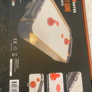 Bords spel  - Som ny  Passar som julklapp  Finns i Södertälje 