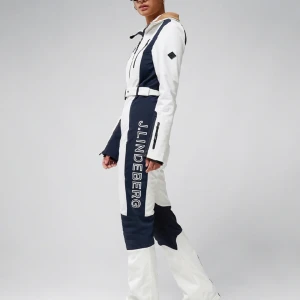 J.Lindeberg - Stanford Jumpsuit - Storlek S - Skisuit - Nyskick - J.Lindeberg - stanford jumpsuit skidoverall i nyskick med tags kvar. Storlek S. Nypris 8000kr. Slutsåld i denna storlek, går ej att köpa ny längre.