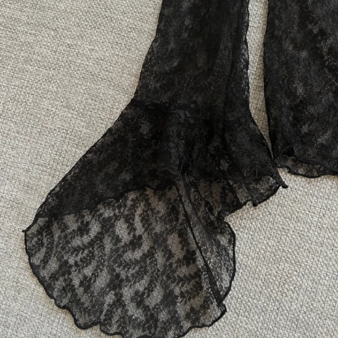 Spetstopp med vida ärmar || Y2k, Goth - 90