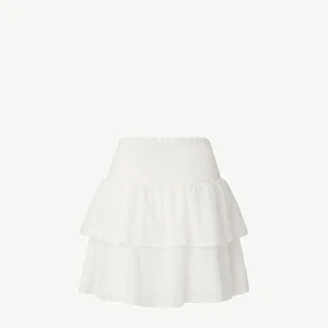 Vit volangkjol från Chelsea - Hej! Nu säljer jag min jättefina volangkjol från Chelsea i strl S. Köptes förra sommaren och har använts sparsamt. Den ser helt ny ut. Säljer då den inte kmr till användning. Nypris: 449 mitt pris: 150 kr