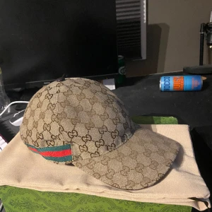 Gucci keps  - Äkta khaki Gucci keps