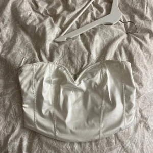 Tubtopp - Från Gina storlek M, ny utan prislapp 