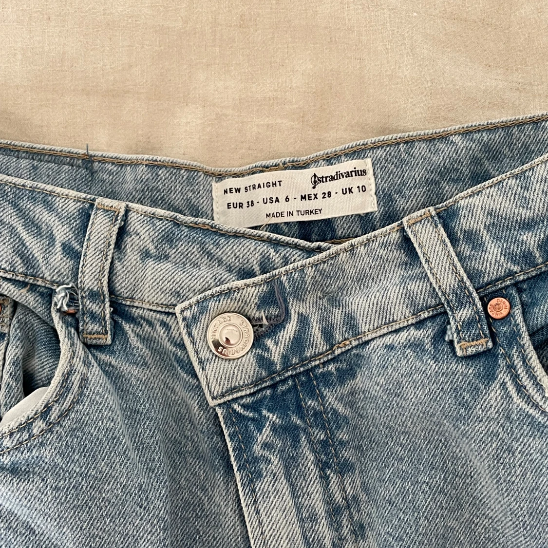 Ljusblåa jeans - 90