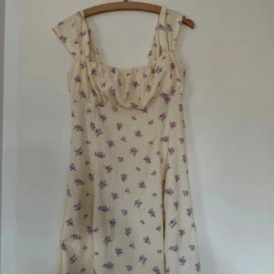 Sommarklänning  - Mycket bra skicka