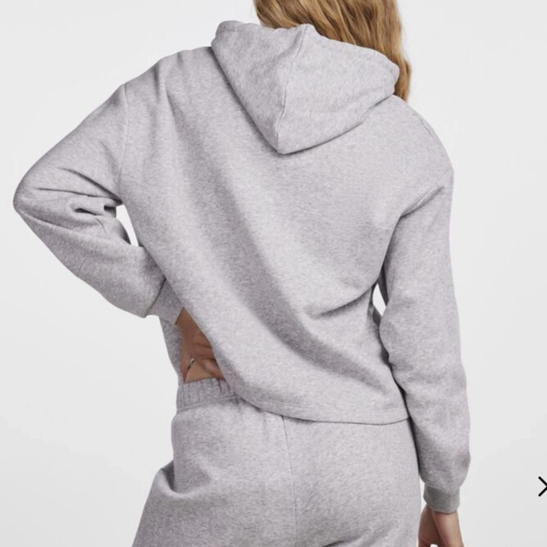 Grå hoodie  - 90