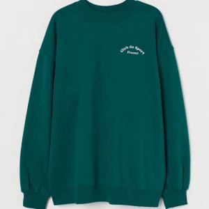 crewneck / collegetröja  - vintage crewneck med fint tryck på!!!❣️