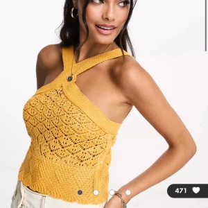 Orange topp - Så fin orange sommartopp från Asos! Helt oanvänd med prislappen kvar :) säljer då den tyvärr var för liten, och alla storlekar var slutsålda 💓