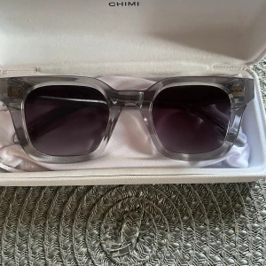 (Byte) Chimi 04 grey   - Tjena! Är intresserad av att byta dessa mot samma modell fast i ecru, så hit me up ifall ni vill tradea! Väldigt bra skick :)