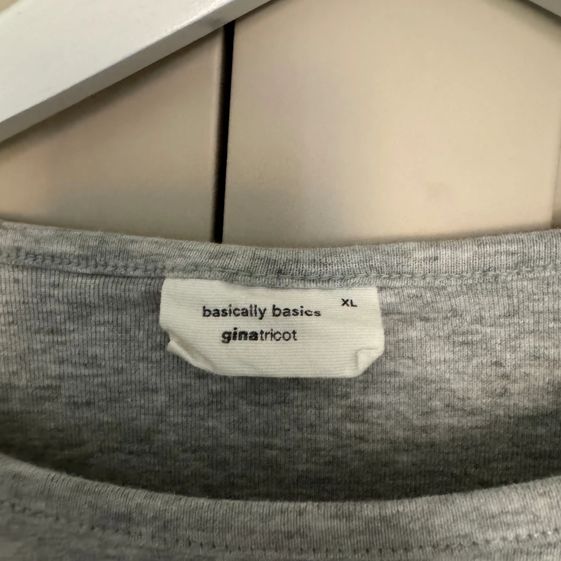 Croppad t-shirt  - 90