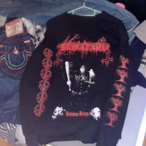 Sematary rb3 longsleeve - Y’all already kno what dis is 😭😭😭🪽✨✨💯💯💯mffff rb3 longsleeve svin rare **intressekoll** kommer nog inte sälja 💯💯#hauntedmound
