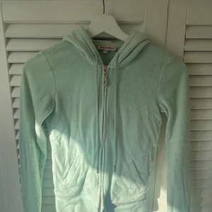 Juicy couture zip tröja - Bra skick, y2k stil, vintage