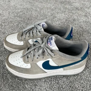 Nike Airforce - Nästan oanvända så alltså mycket fint skick!