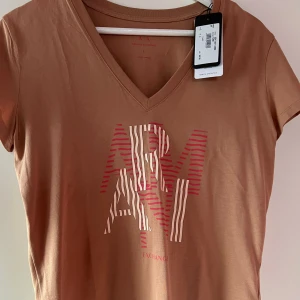 Armanani exchange - Helt ny tröja med lapparna kvar.