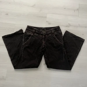 lågmidjade jeans - Är i fint skick och oanvända!
