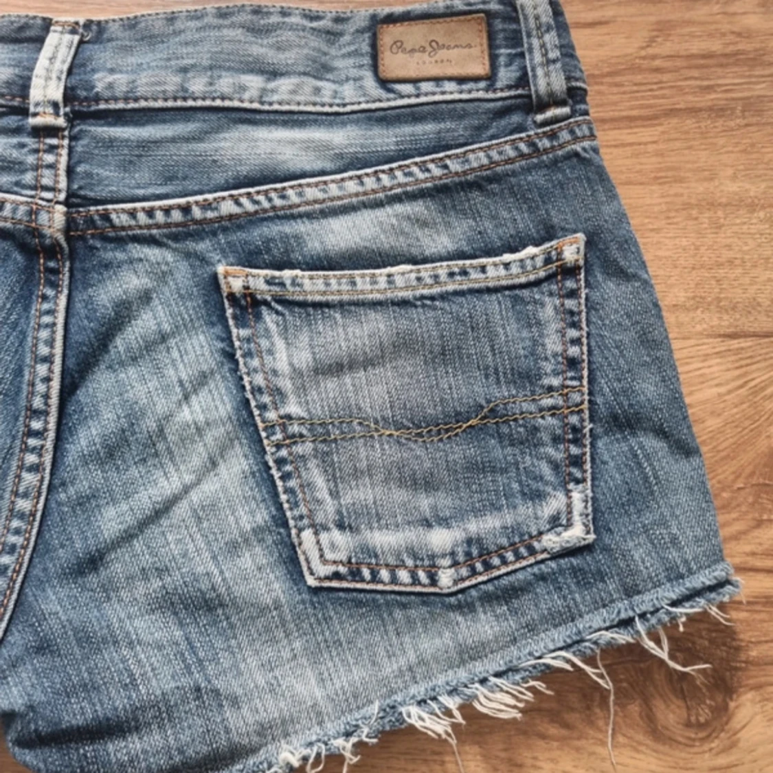 Lågmidjade pepeshorts - 91