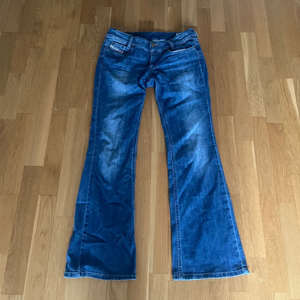 Lågmidjade jeans från Diesel!. Jeans & Byxor.