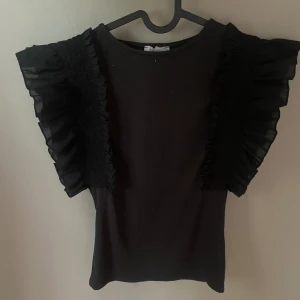 Tröja - Använd och lite nopprig🤍