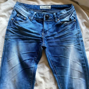 Jeans  - Lågmidjade raka jeans😍