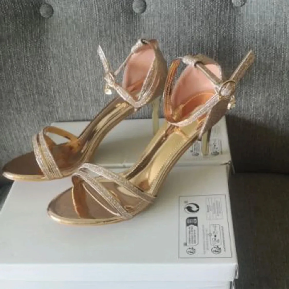 Champange färgade klackskor 🤍 - 90