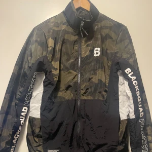 Jacka - Vår jacka tunn  storlek S