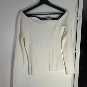 Topp - Långärmad topp från Gina tricot Aldrig använd 