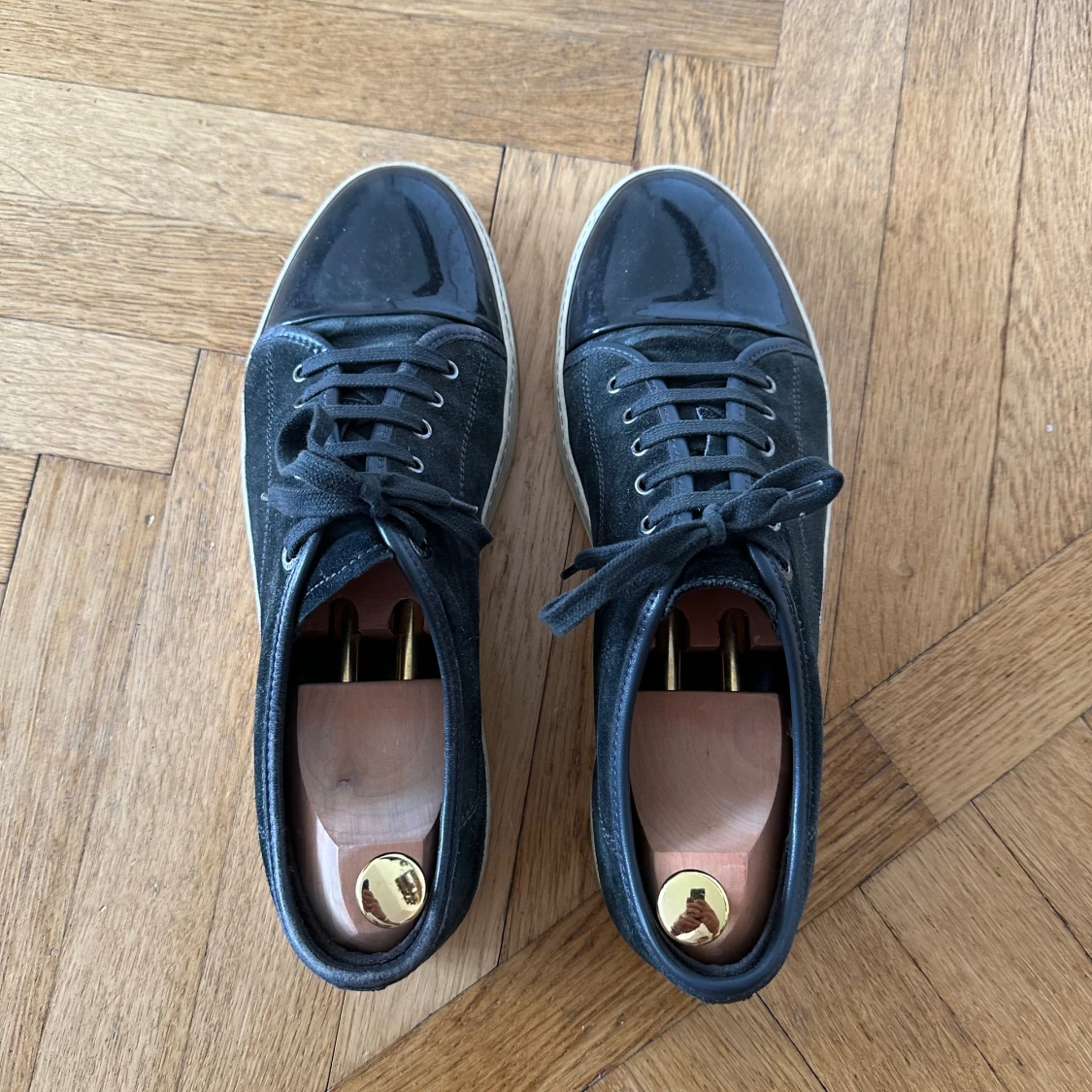 Mörkblå Lanvin i mocka, uk 11 - 91