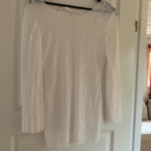 Standklänning - Söt strandklänning! Finns ingen lapp och kommer inte ihåg märket :/ skriv vid frågor! 