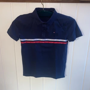 Tommy hilfiger piké  - I Bra skick kvitto finns