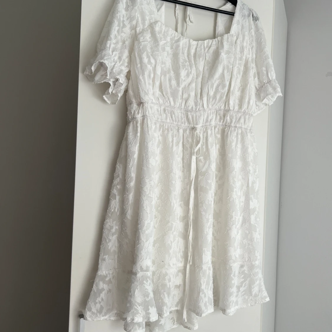 Vit sommarklänning!