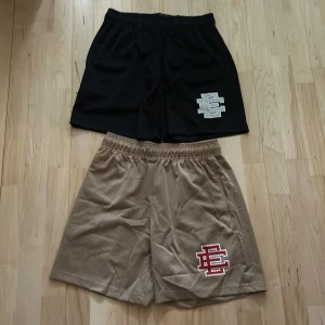 Eric Emanuel shorts  - Helt ny passar inte mig så väljer att sälja vidare billigt. Priset  är inte hugget i sten! Du får båda för 200 kr 