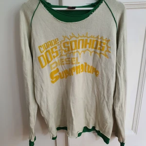 Diesel distressed tröja - Störlek L men passar även M.