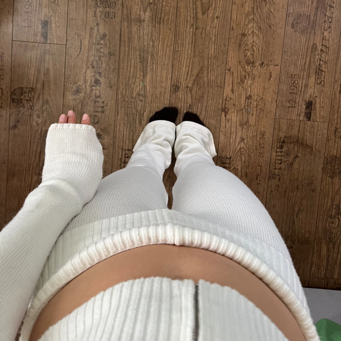 Vit stickad sett  - 90