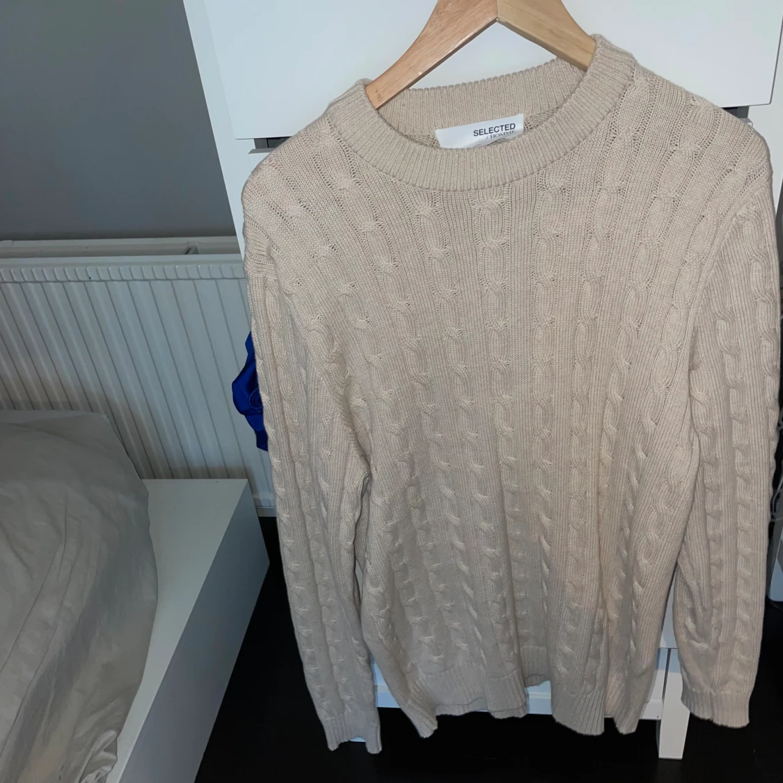 Beige kabelstickadtröja - 91