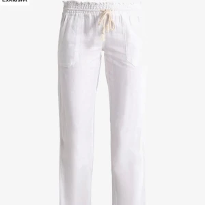 Helt nya Roxy linne byxor  - Jag köpte dom till sommaren men dom har inte kommit till någon användning. Kom privat för flera bilder 💗