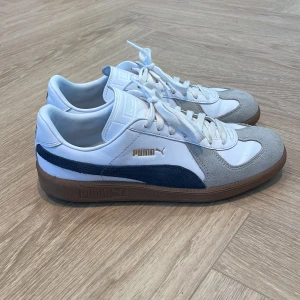 Puma Army Trainers - Säljer mina Puma sneakers som är i storlek 41 men som passar 42. Använda ca 3 ggr så de är som nya.