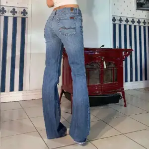 så snygga jeans men tyvärr är de för små för mig! storlek W27 