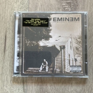 Eminem cd skiva  - Eminem cd-skiva, bra skick, funkar :) 