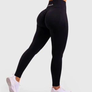 Peachtights - Träningstights från peachtights med scrunch i rumpan. Jättefina och knappt använda, har bara hittat andra jag kommer få mer användning för, därav säljer jag dem. 