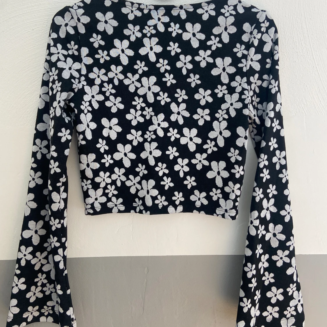 Blommig Monki Topp XS - 90