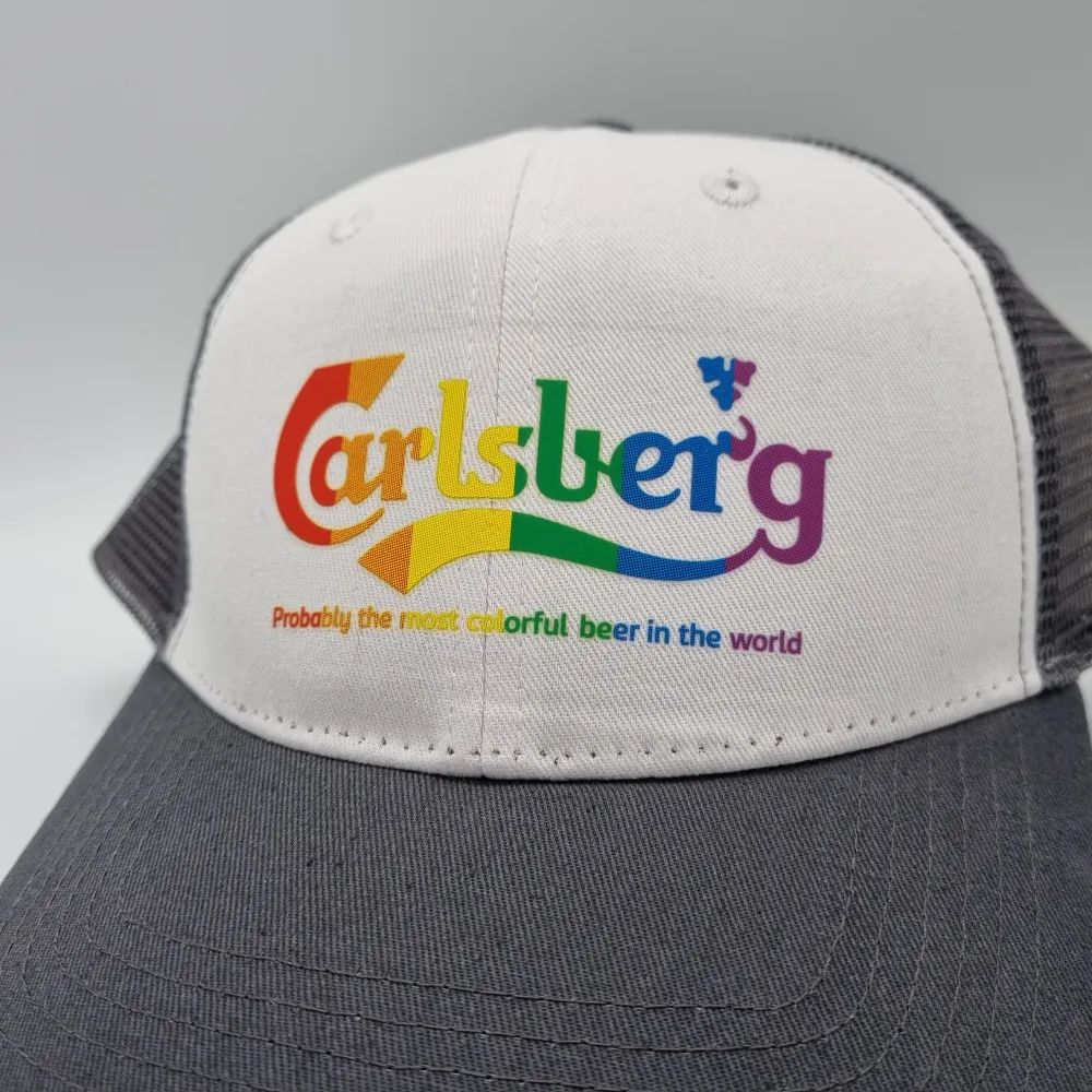 En storlek passar alla One size fits all Nät och klassiska knäppningen bak Helt oanvänd . Asusteet.