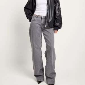 Lågmidjade nakd jeans - Säljer dessa jeans från nakd som är superfina och populära. I bra skick, i princip som nya 🥰