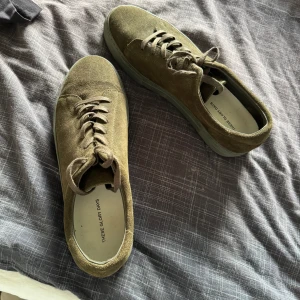 Säljer mina These Glory Days skor - Använt dem Max 5 gånger. Lite för små för mig därav säljer jag. Nypris var 1350 på dessa. 