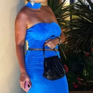 2 delar sett kjol  - Ifrån Gina använd endast 1 gång . 